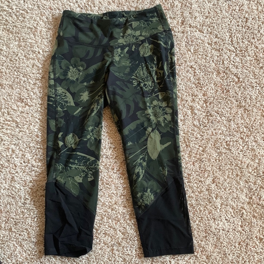 Old Navy yoga pants